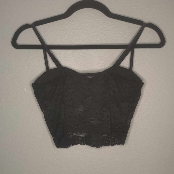 Black Lace Crop Tank Top - Picture 2 of 4